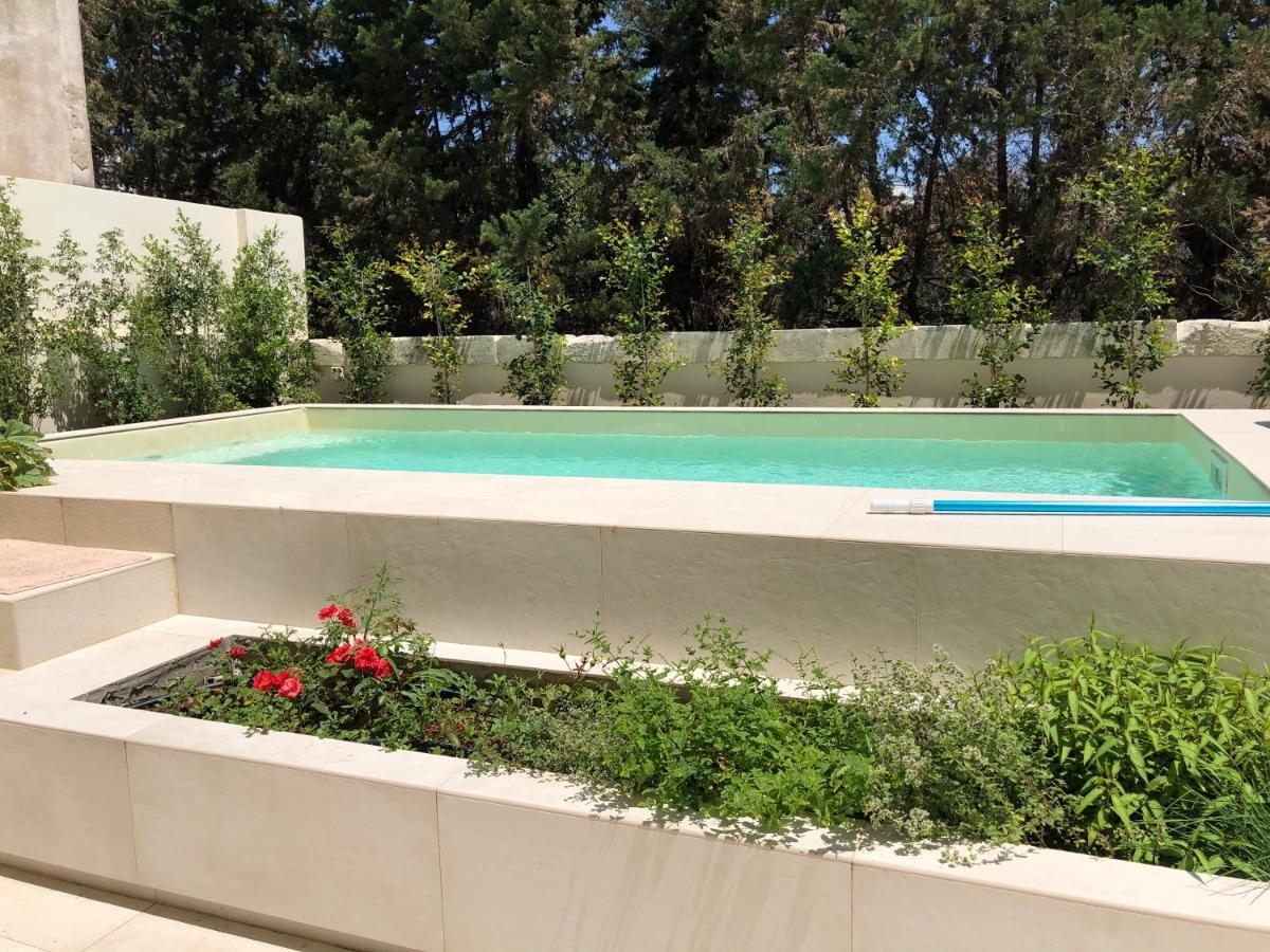 Carlo V - Con Piscina E Giardino Privati Apartment Lecce Luaran gambar