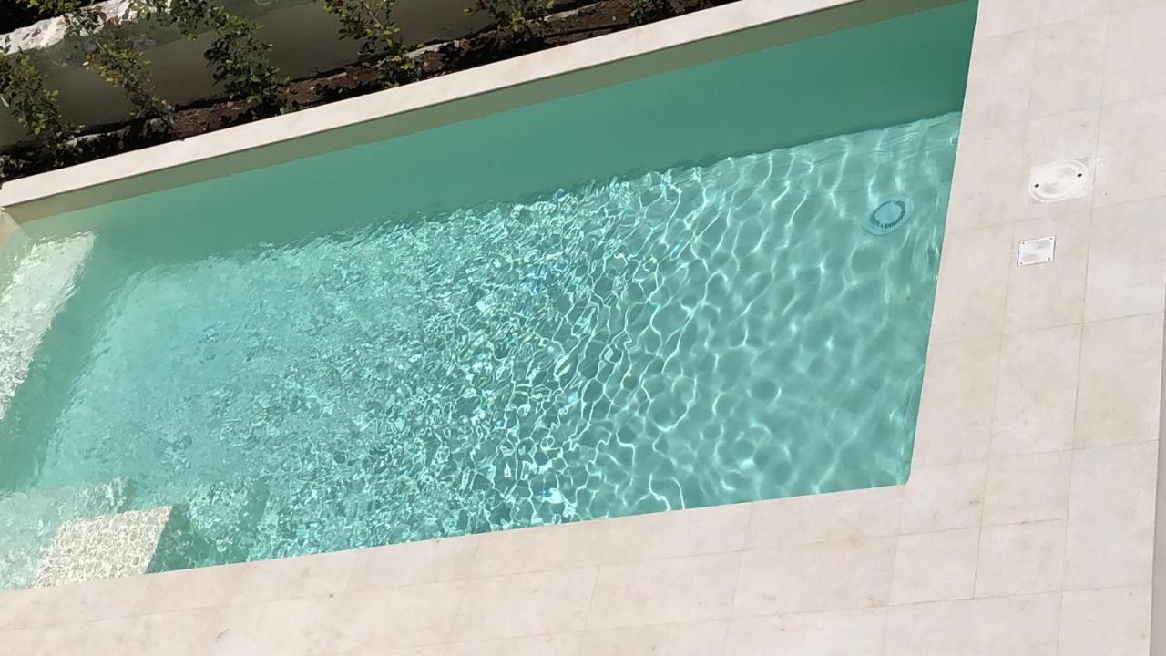 Carlo V - Con Piscina E Giardino Privati Apartment Lecce Luaran gambar