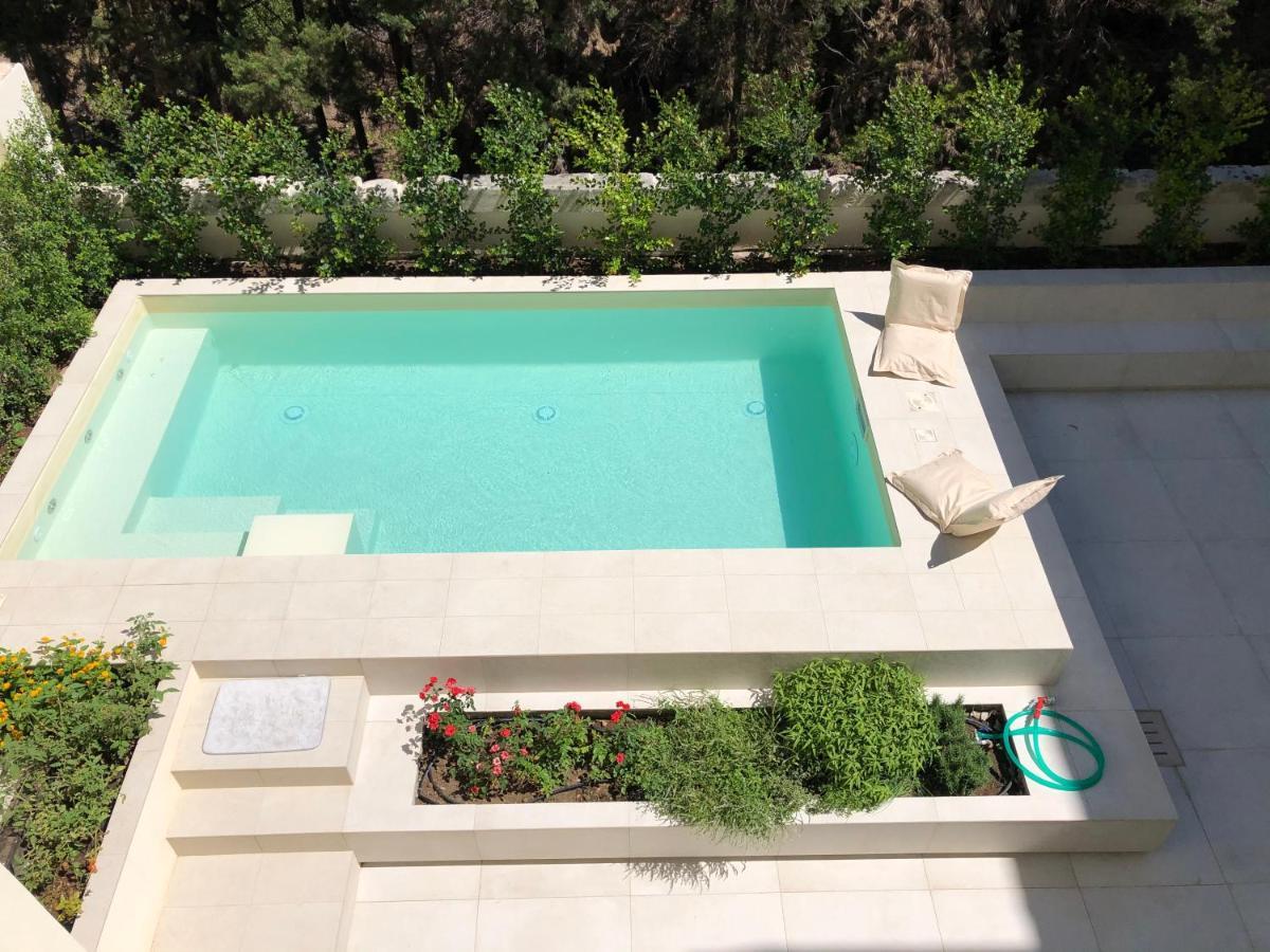 Carlo V - Con Piscina E Giardino Privati Apartment Lecce Luaran gambar