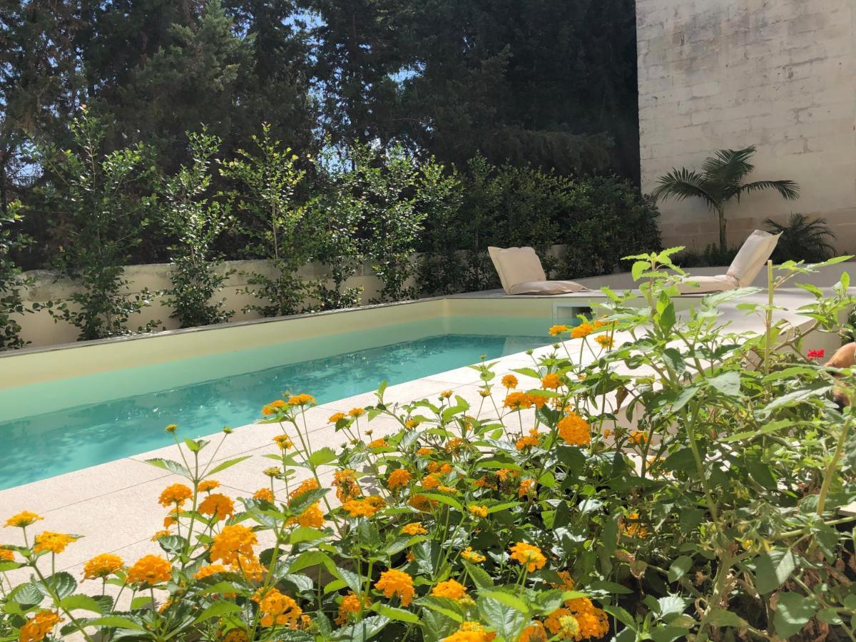 Carlo V - Con Piscina E Giardino Privati Apartment Lecce Luaran gambar