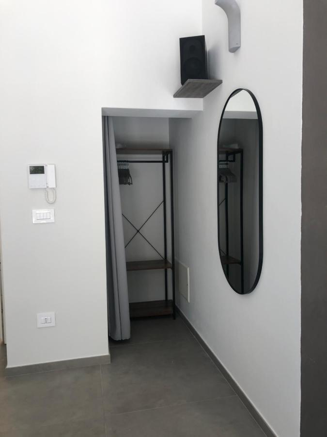Carlo V - Con Piscina E Giardino Privati Apartment Lecce Luaran gambar
