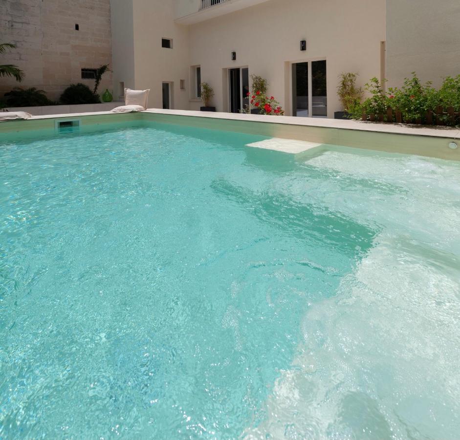 Carlo V - Con Piscina E Giardino Privati Apartment Lecce Luaran gambar