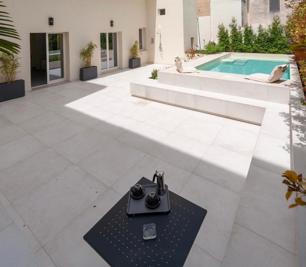 Carlo V - Con Piscina E Giardino Privati Apartment Lecce Luaran gambar