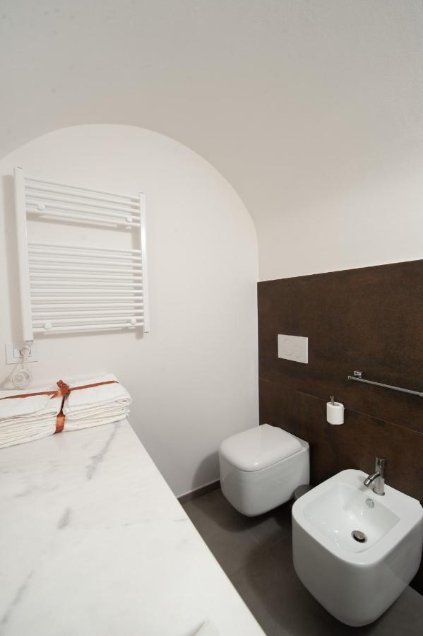 Carlo V - Con Piscina E Giardino Privati Apartment Lecce Luaran gambar