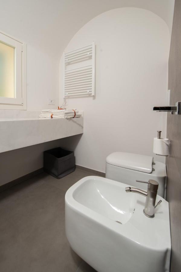 Carlo V - Con Piscina E Giardino Privati Apartment Lecce Luaran gambar